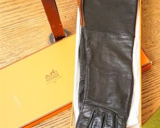 Hermes leather gloves in box