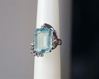 aquamarine diamond ring