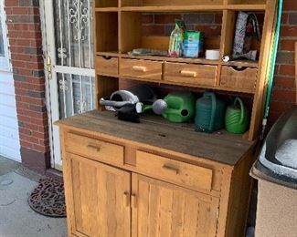 Outdoor cedar potting bench
