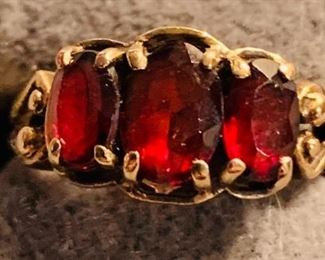 3 stone garnet 10K