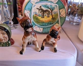 Boxer salt and pepper shakers