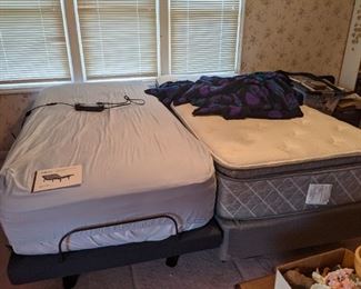 MLILY adjustable base on the left