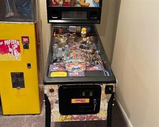 THE SIMPSONS Pinball Party Pinball Machine by STERN - In Excellent Condition