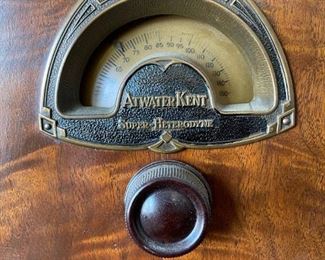 1930's ATWATER KENT Model 82 Super-Heterodyne Cathedral Tube Radio - WORKS