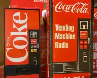 Vintage COCA COLA AM/FM Vending Machine Radios with Original RARE Retail Display Case