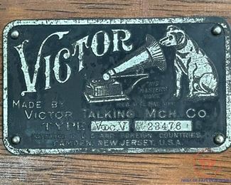 Early 1900's VICTOR Type VIC V Phonograph - Serial Number 23476