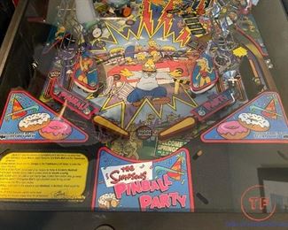 THE SIMPSONS Pinball Party Pinball Machine by STERN - In Excellent Condition  