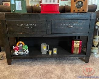 CITY GRAFFITI COLLECTION Sofa Table