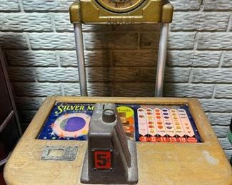 Antique 1940's O.D. JENNINGS 5¢ Silver Moon Console Slot Machine
