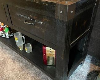 CITY GRAFFITI COLLECTION Sofa Table