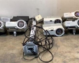 Located in: Chattanooga, TN
Projectors and Mount
(6) Projectors
MFR's - Epson, Infocus
**No Cords**
(1) Projector Mount
MFR - Epson

**Sold as is Where is**