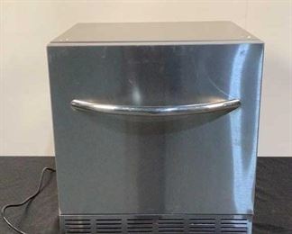 Located in: Chattanooga, TN
MFG Ningbo Yingqi
Model RF20W
Power (V-A-W-P) 110V - 60Hz - 80W - 1.45A - 1P
Stainless Steel Refrigerator
Size (WDH) 20-1/2"W x 23"D x 21"H

**Sold as is Where is**

SKU: V-6-A
Tested - Works