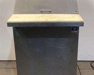 Located in: Chattanooga, TN
MFG McCall
Model st-27-2
Ser# M-828496
Power (V-A-W-P) 115V, 60Hz, 6 Amps, Single Phase
Commercial Refrigerator and/or Freezer
Size (WDH) 27" x 34" x 45 3/4"
MFR Date: 3/07
**Sold As Is Where Is**

SKU: I-FLOOR
Tested-Works