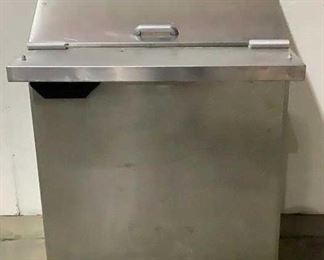 Located in: Chattanooga, TN
MFG Beverage Air
Model SPE27-12M-B
Power (V-A-W-P) 115V - 60Hz - 4A - 1P
Stainless Rolling Commercial Cooler
Size (WDH) 27"W x 38"D x 45-1/2"H
**Sold as is Where is**

SKU: I-FLOOR
Tested Works