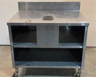 Located in: Chattanooga, TN
Stainless Steel Rolling Station
Size (WDH) 42"W x 30"D x 36"H

**Sold as is Where is**