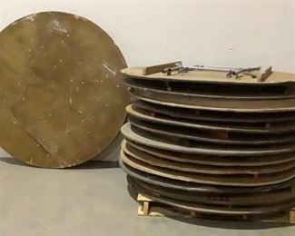 Located in: Chattanooga, TN
Round Folding Tables
Size (WDH) 60" Dia
*Sold As Is Where Is*