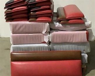 Located in: Chattanooga, TN
Booth Cushions
(7) Seat Cushions 45"W x 21"D x 6"H
(15) Back Cushions 40"W x 15"H
(4) Back Cushions 22"W x 15"H

**Sold as is Where is**

SKU: N-8-A