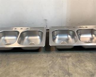 Located in: Chattanooga, TN
MFG Kingsford
Stainless Steel Sink Basins
Overall Size - 33"W x 22"D x 6-1/2"H
Sink Size - 14"W x 15-3/4"D x 5"H

**Sold as is Where is**