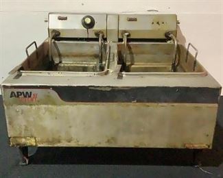 Located in: Chattanooga, TN
MFG APW Wyott
Model EF-30NT
Ser# 110040508002
Power (V-A-W-P) 208/240, 60Hz, PH1, 47.6A
Double Fryer

**Sold as is Where is**

Unable Tol Test