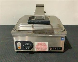 Located in: Chattanooga, TN
MFG Anvil
Model TSA 7209
Ser# 0900237905TSA 7209
Power (V-A-W-P) 1800W, 15A, 120V, 60Hz
Sandwich Press
Size (WDH) 14"Wx18-1/2"Dx10-1/2"H

**Sold as is Where is**

SKU: J-6-B
Tested-Works