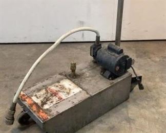 Located in: Chattanooga, TN
Model 401
Power (V-A-W-P) 120 Volts, 60 Hz, 10 Amps
Mobile Oil Caddy

**Sold as is Where is**
Unable To Test