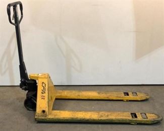 Located in: Chattanooga, TN
MFG CFA Tools Co.
Ser# F5587550019
Pallet Jack
Size (WDH) 26 1/2"W X 61"D X 48"H
MFR Date - 3/11/13
*Sold As Is Where Is*
Tested - Works
