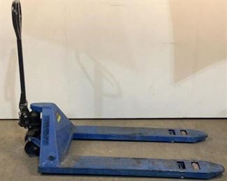Located in: Chattanooga, TN
MFG Global
Ser# 07083085-2/055
Pallet Jack
Size (WDH) 26 3/4"W X 61"D X 48"H
6,600 lb Capacity
MFR Date - 2007
*Sold As Is Where Is*
Tested - Works