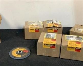 Located in: Chattanooga, TN
Grinding Wheels
DeWalt
DW8323
7" X 7/8"
Metal Blending
Approx. 61

CGW
Poly Cotton
7" X 7/8"
Grinding Wheels
Approx. 6
*Sold As Is Where Is*
