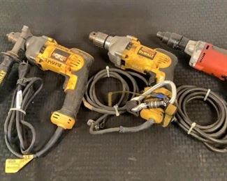 Located in: Chattanooga, TN
Power (V-A-W-P) 120 Volts
Drills and Electric Screw Driver
(1) Electric Screw Driver
MFR - Milwaukee
(2) 1/2" VSR Drill
Model - DWD220

**Sold as is Where is**
Tested Works