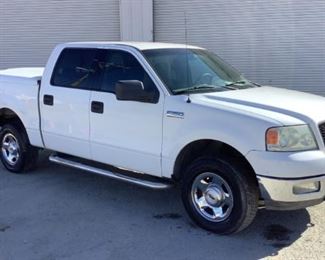 VIN 1FTPW14584FA12098
Year: 2004 Make: Ford Model: F-150 Trim Level: XLT 4WD
Engine Type: 5.4 Triton
Transmission: Automatic
Miles: 173,582
Color: White
Buyer Premium 10%BP
Located in: Chattanooga, TN **Sold As-Is Where Is**
Operational Status: Runs and Drives
Power Windows
Power Locks
Power Mirrors
Manual Seats
Cloth Interior
Gas Cap Door Does Not Latch

2-30