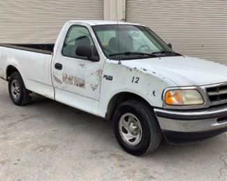 VIN 1FTEF17W5VNC51448
Year: 1997 Make: Ford Model: F-150 Trim Level: XL Regular Cab
Engine Type: 4.6L V8
Transmission: Automatic
Miles: 171,267
Color: White
Driveline: 2WD
Located In: Chattanooga, TN
Operational Status: Runs and Drives
Cracked Windshield
Check Engine Light Is On
Manual Windows
Manual Locks
Manual Seat
Cloth Interior

**Sold as is Where is**

**Sold on TN Title**

2-86