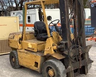 Located in: Chattanooga, TN
MFG Hyster
Model HBOXL
Ser# G005D10044U
8,800Lb Forklift
THU
Diesel
**Sold as is Where is**

SKU- Yard
Runs and Operates - Will Not Drive