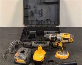 Located in: Chattanooga, TN
MFG Dewalt
Model DCD950
Power (V-A-W-P) 18V
1/2" Cordless Drill/Hammer Driver
*Battery And Charger Included*
**Sold as is Where is**

SKU: H-3-D
Tested - Works