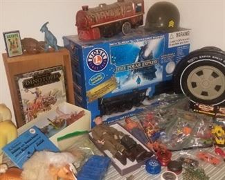 Much toys and dolls!! Hot Wheels