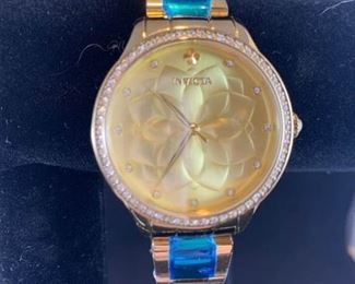 New Invicta Gold Toned Watch