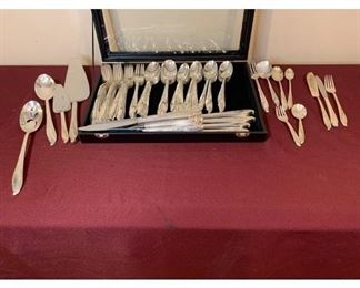 Roger Bros. 1847 Silver Plate Springtime Flatware Set