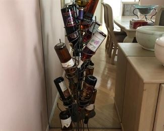 Wine bottle holder 