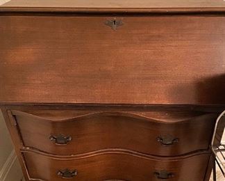 Governor Winthrop Desk