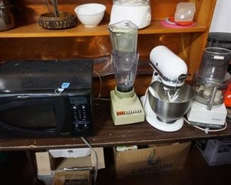 microwave, blender, Kitchen Aid Mixer, food processor