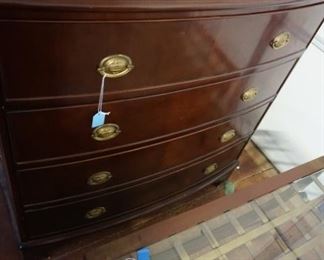 chest of drawers