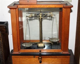 1930's Vintage Christian Becker Chainomatic Analytical Balance Scale No. 15 In Wood Case And Stainless Steel Weights Set In Wood Case