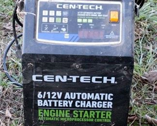 Cen-Tech 6/12 V Automatic Battery Charger with Engine Jump Start And Jumper Cables