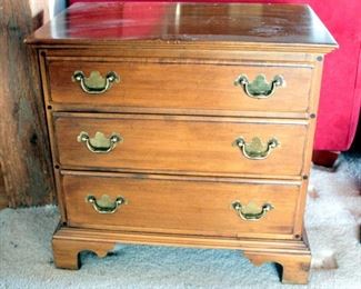 Ethan Allen Solid Wood 3 Drawer Night Stand, 21.75in X 23in X 14in