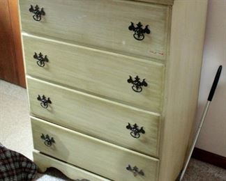 Crawford Furniture Company Solid Wood 4 Drawer Chest Of Drawers, 44in x 31.5in x 19.5in