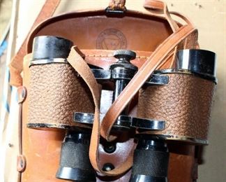 Vintage Bausch & Lomb Optical Co 6-Power Signal Corp US Army Field Binoculars In Original Leather Carrying Case