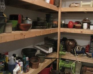 Lots of Garden Items. Pots etc.