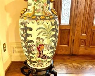 Palace Size Vase, must see!