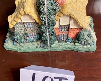 Lot 4817.  $27.00   Pair of Cottage Bookends by Fiji Graphics.	6" H x 5"W x 5"D	