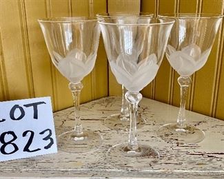Lot 4823. $30.00. Set of 4 Crystal Wine Glasses with frosted flower on the base.  Provides a beautiful handle to hold. 6.75"h		