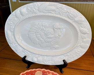 Lot 4828. $38.00. Classic White Turkey Platter (Ceramic Classics by Housewares International) 19"L x 14" W & and Double Handled Leaf Platter (Dennis East International)	13" L x 8" W
